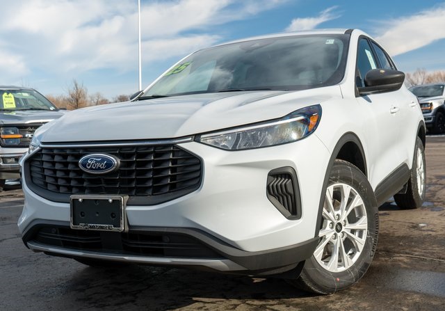 2025 Ford Escape Active's photo