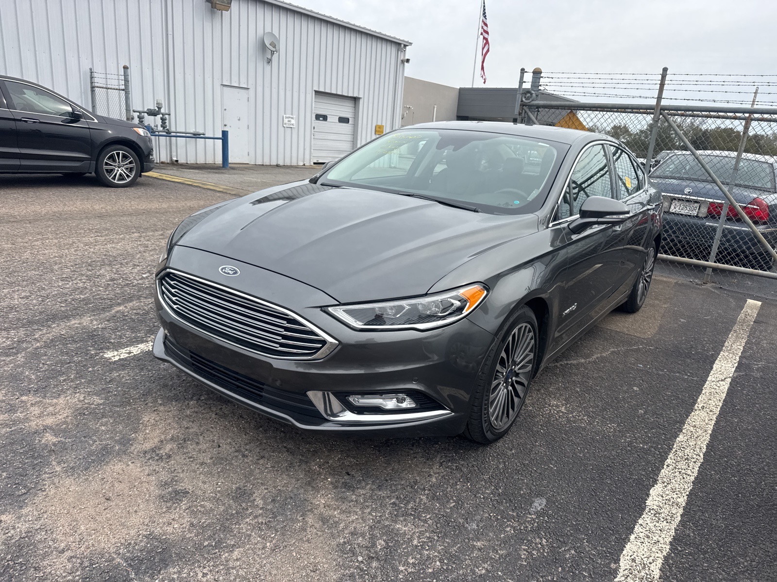 2017 Ford Fusion Hybrid Titanium photo 3