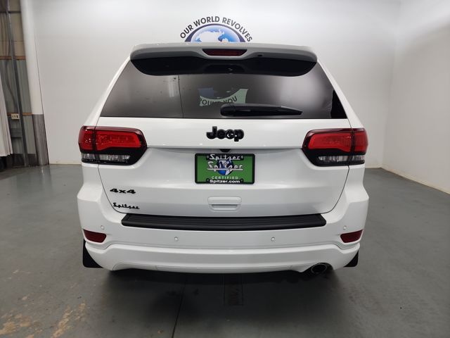 2021 Jeep Grand Cherokee Laredo X photo 3