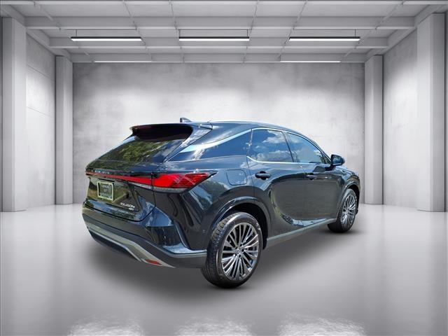 2024 Lexus RX 450h Luxury photo 3