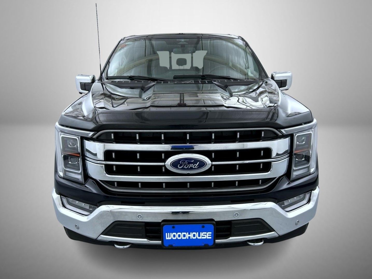 2023 Ford F-150 Lariat photo 2