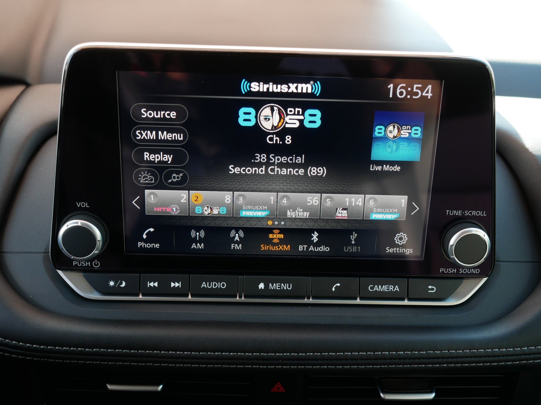 2025 Nissan Rogue SV photo 18