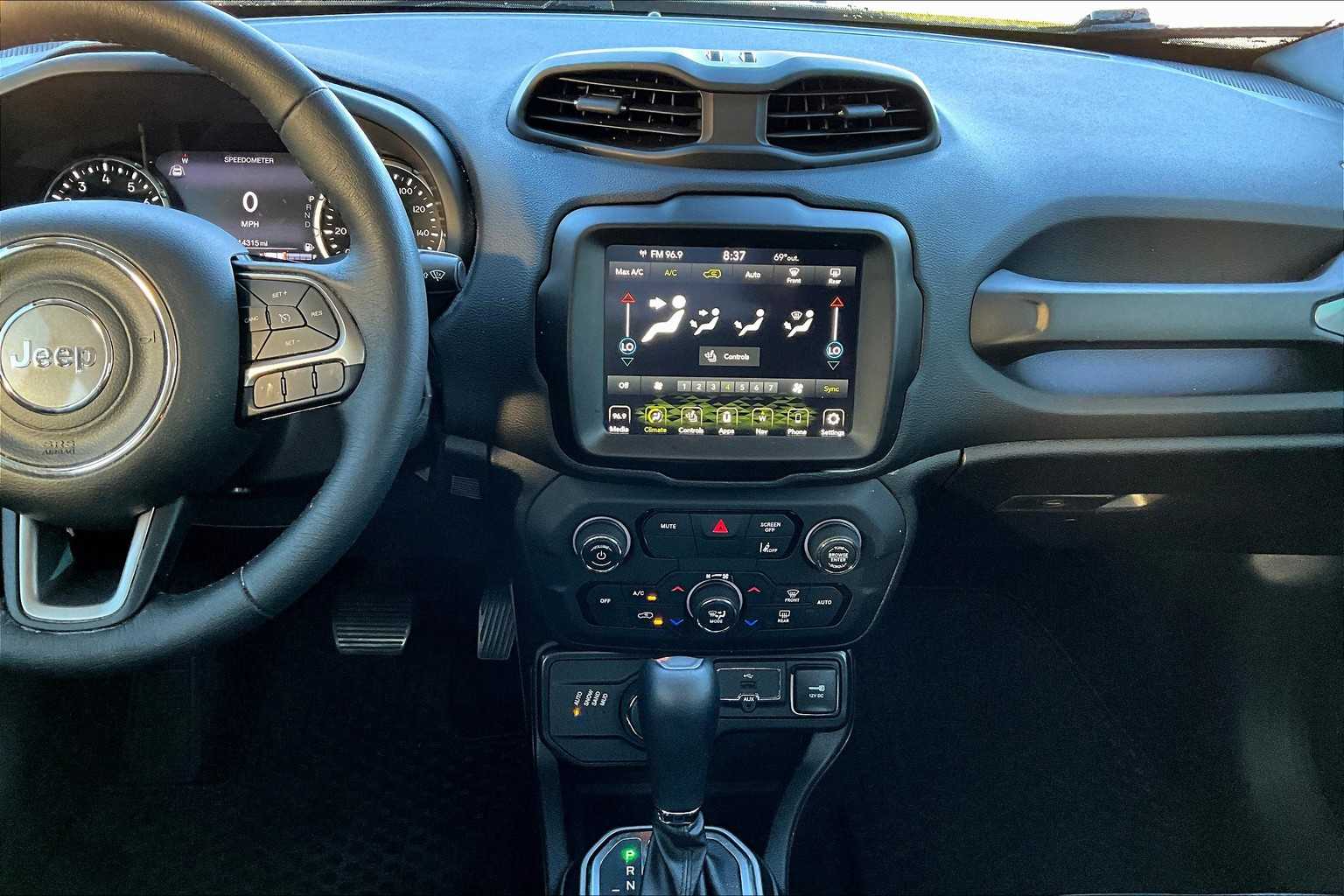 2022 Jeep Renegade Limited photo 7