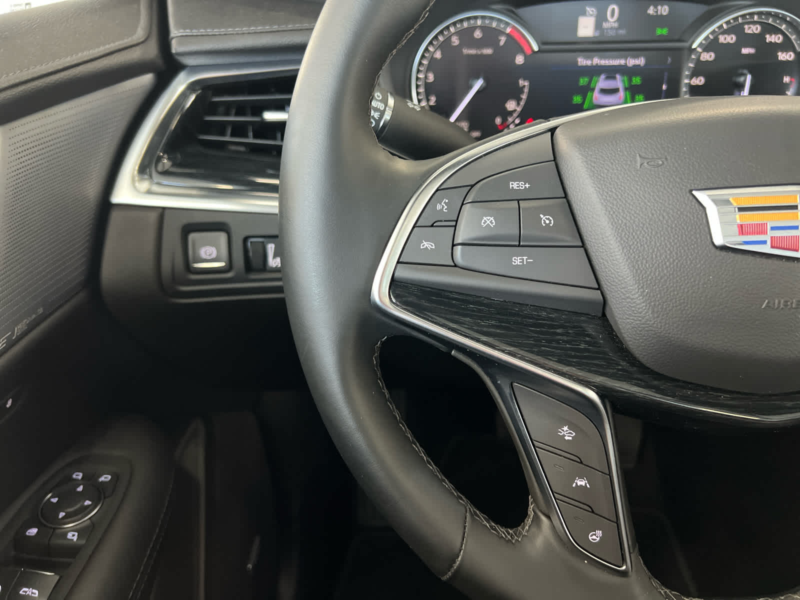 2025 Cadillac XT5 Premium Luxury photo 16