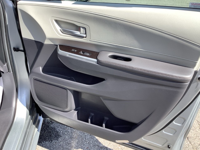 2024 Toyota Sienna XLE photo 18