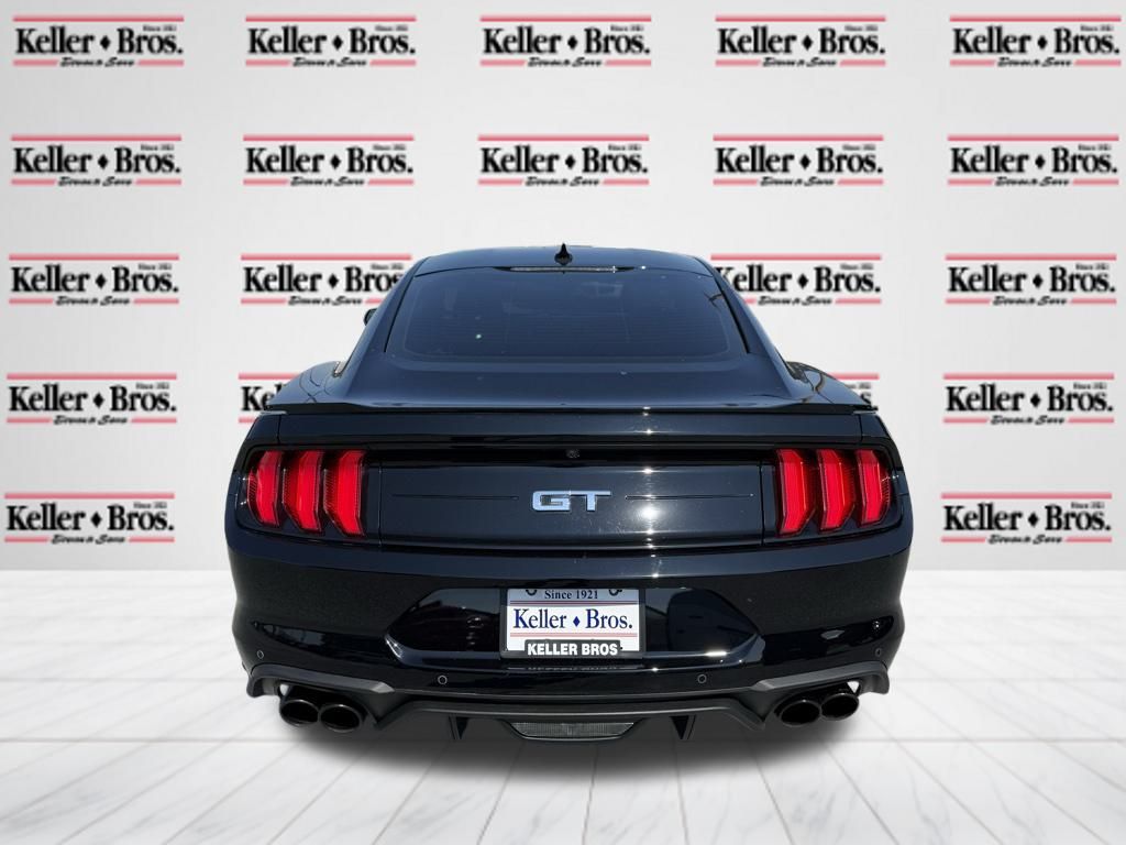 2022 Ford Mustang GT photo 4