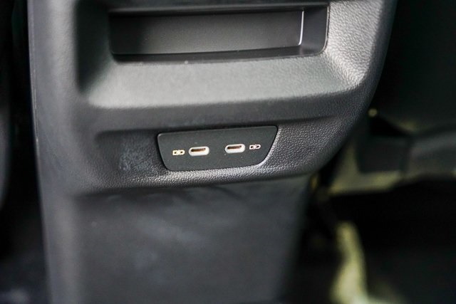 2025 Volkswagen Tiguan SE photo 22