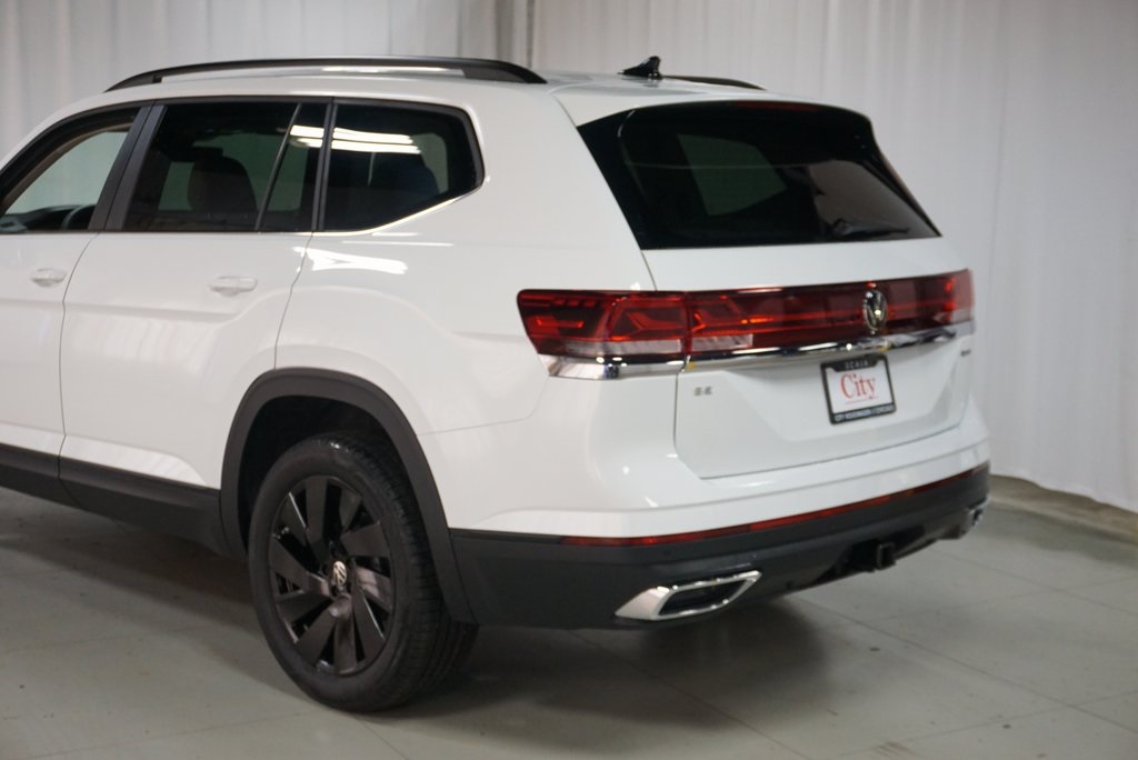 2025 Volkswagen Atlas SE Technology photo 8