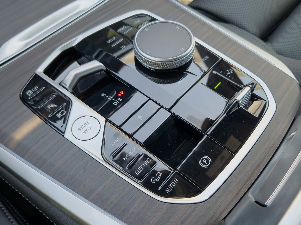 2026 Bmw X5 xDrive50e photo 11