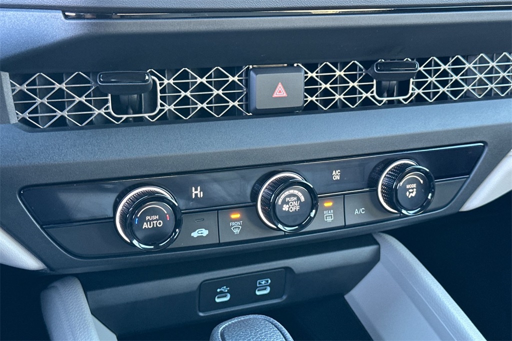 2025 Honda Accord LX photo 15