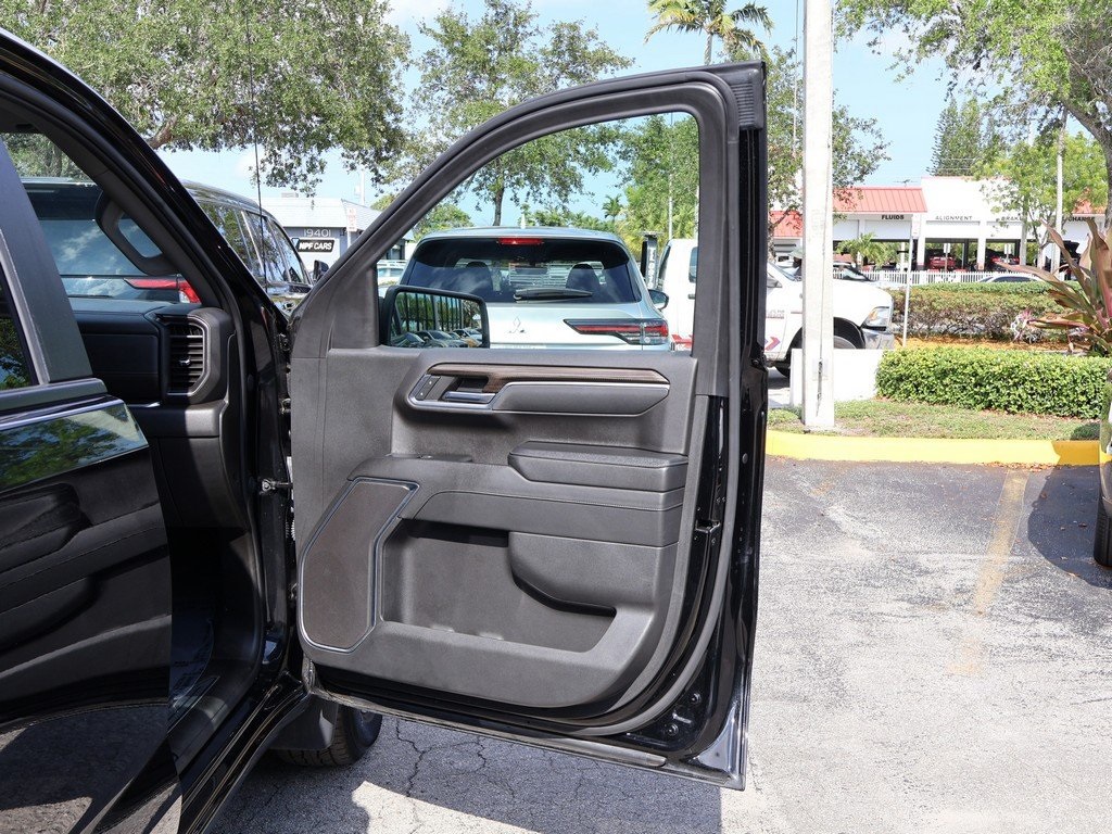 2023 Chevrolet Silverado 1500 LT photo 15