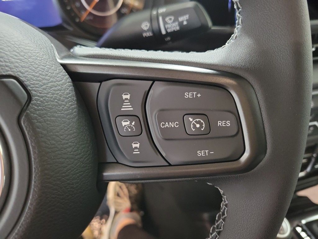 2025 Jeep Gladiator Sport S photo 10