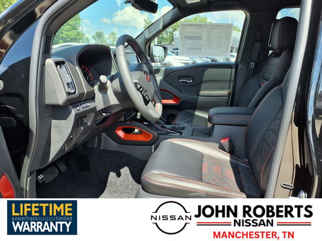 2025 Nissan Frontier PRO-4X photo 3