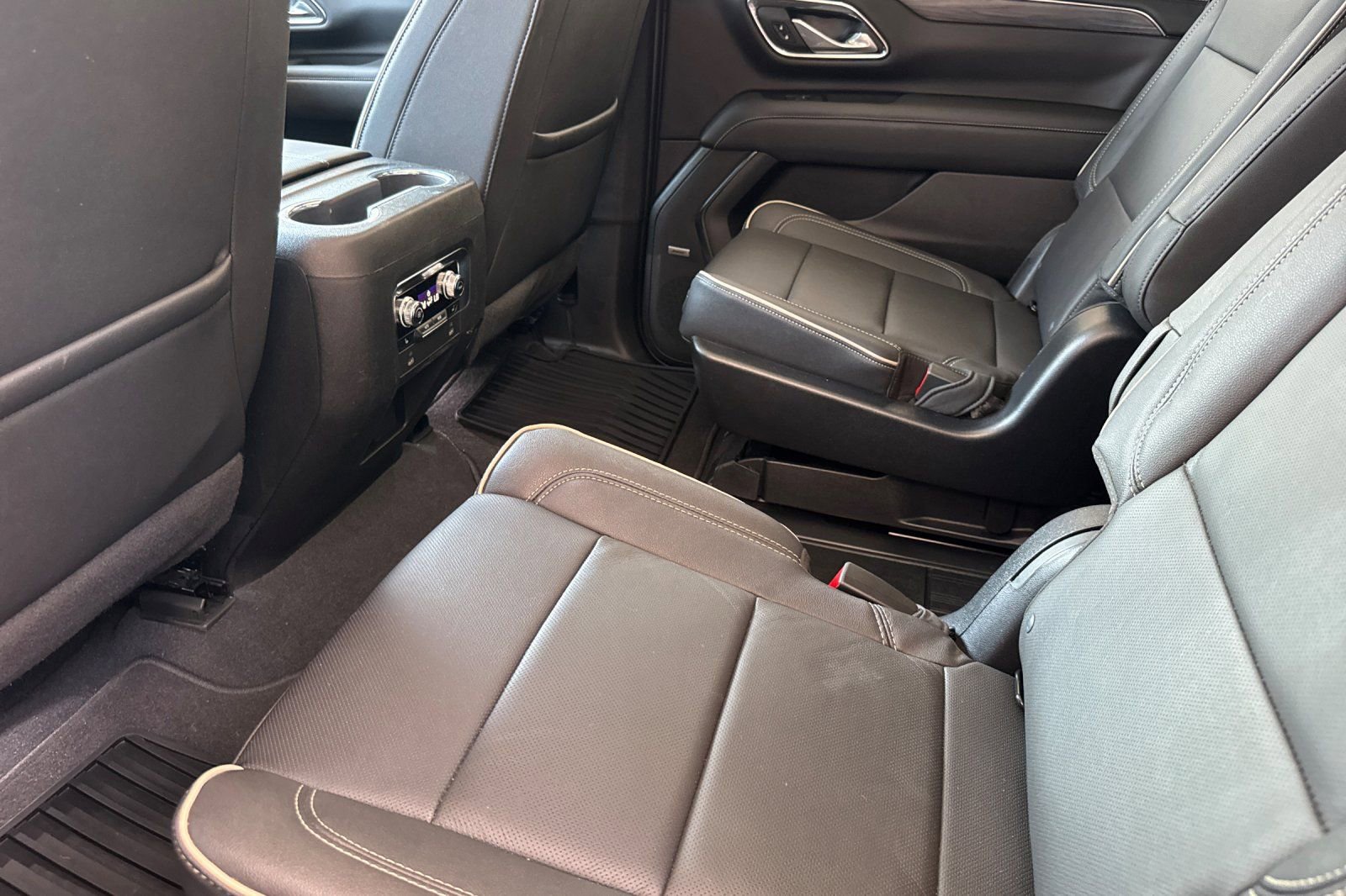 2022 Gmc Yukon SLT photo 11