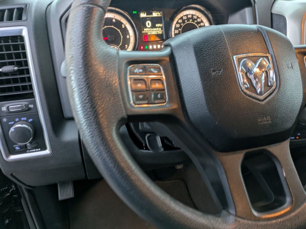 2016 Ram 1500 SLT photo 14