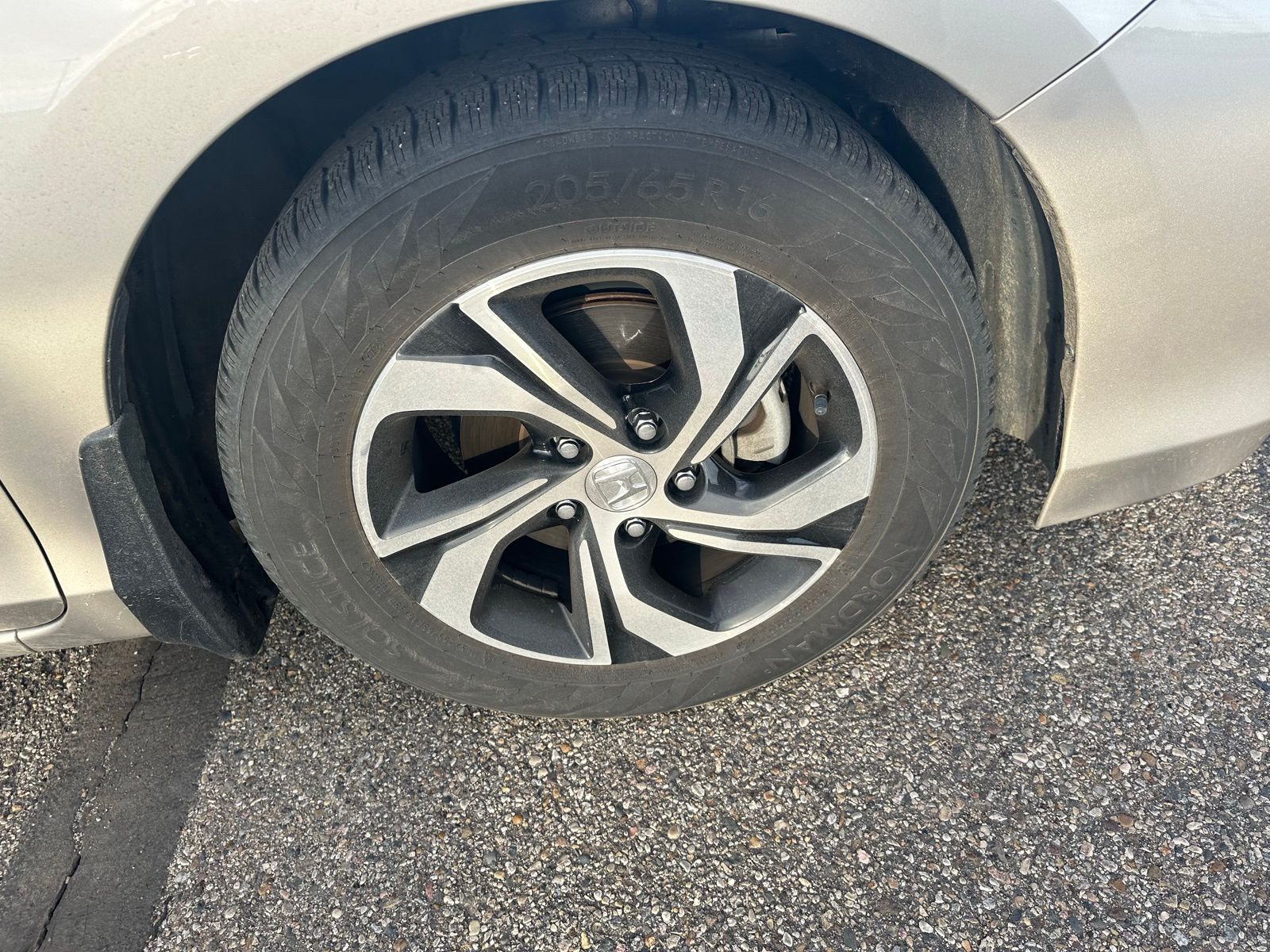 2016 Honda Accord LX photo 4