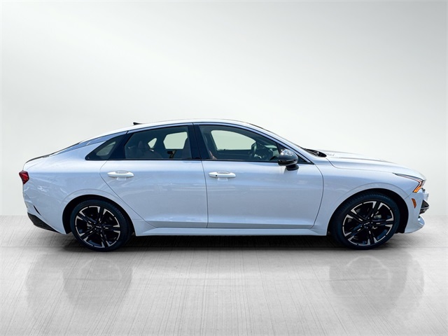 2023 Kia K5 GT-Line photo 4