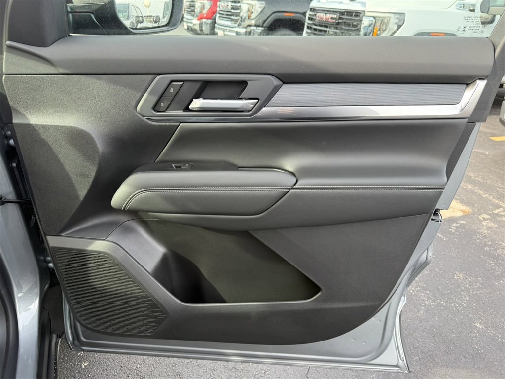 2026 GMC TERRAIN - Image 37