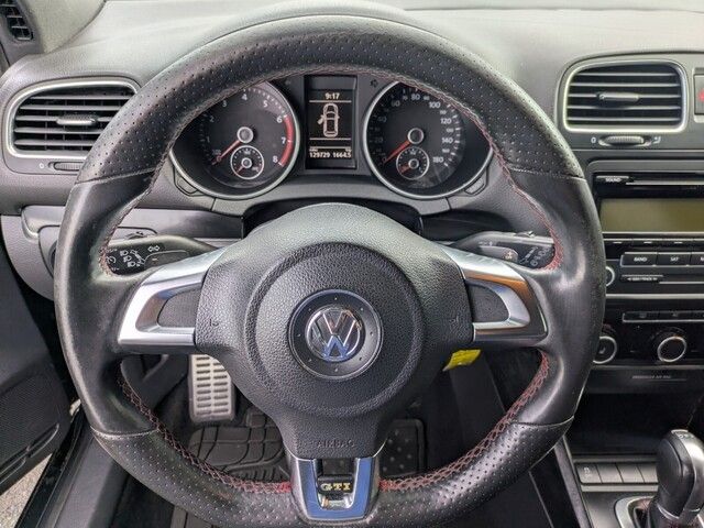2011 Volkswagen Golf GTI photo 18