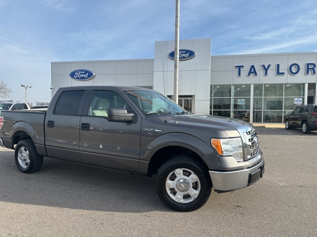 2010 Ford F-150 XLT's photo