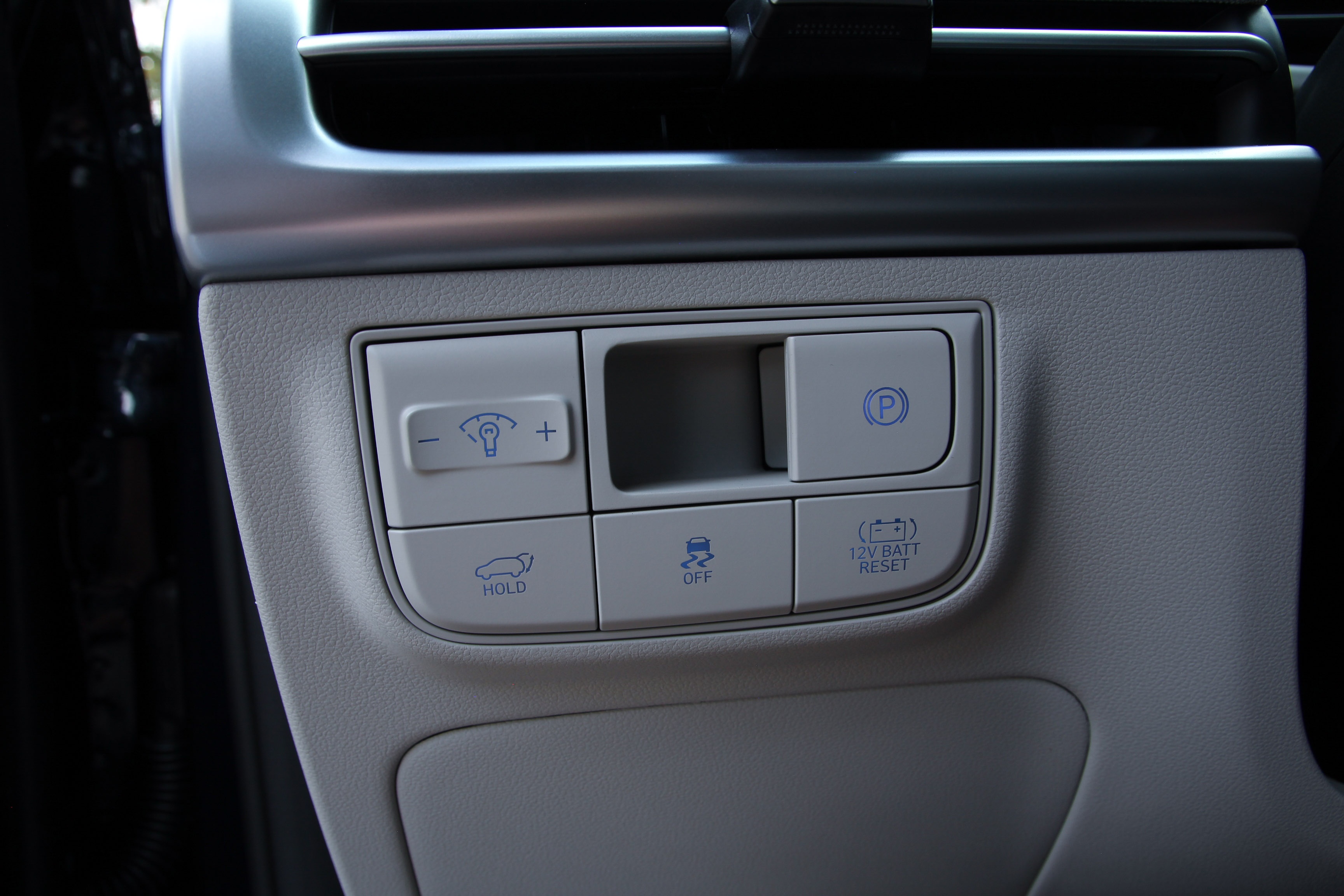 2025 Hyundai Tucson Hybrid Limited photo 13