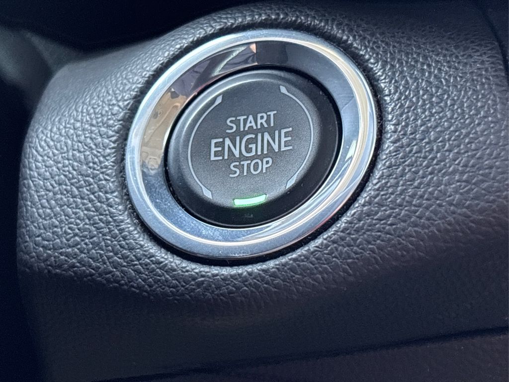2022 Buick Envision Essence photo 29