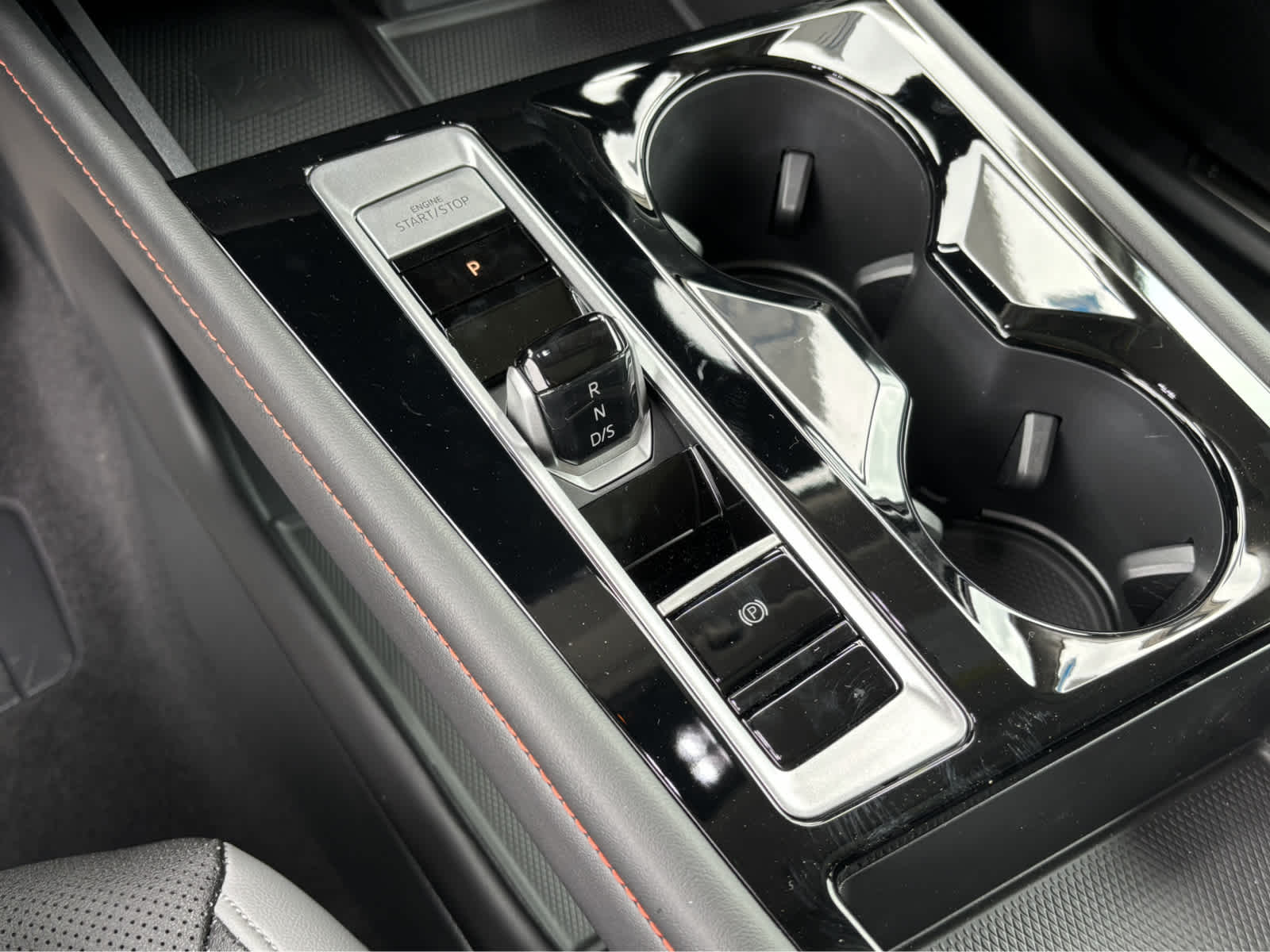 2024 Volkswagen Atlas Peak Edition SEL photo 17
