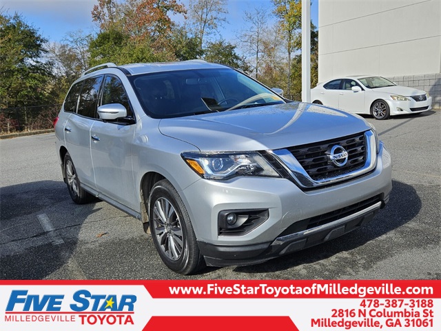 2017 Nissan Pathfinder SL