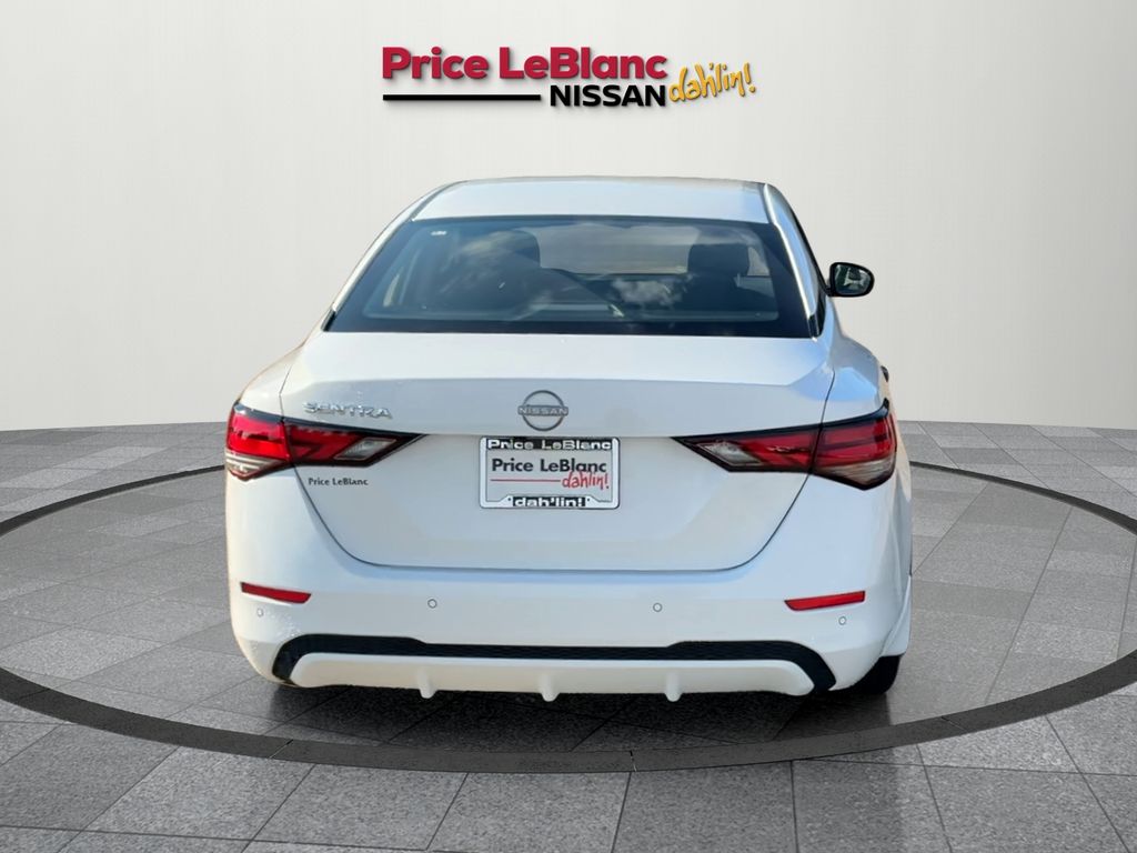 2025 Nissan Sentra S photo 4