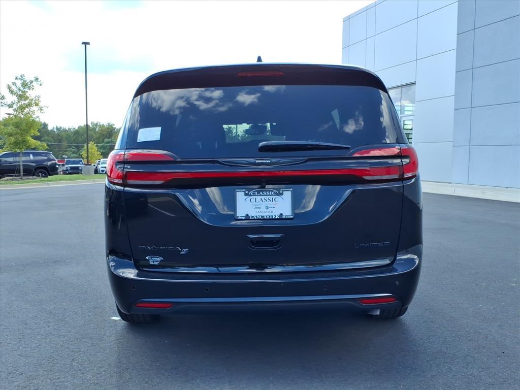 2026 Chrysler Pacifica Limited photo 19
