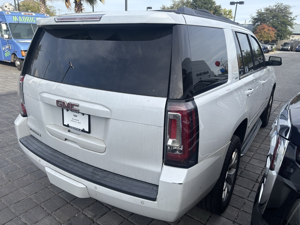 2017 Gmc Yukon SLT photo 3