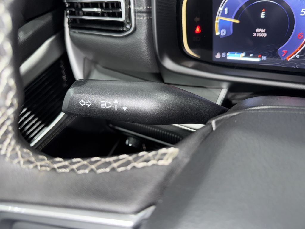 2025 Jeep Wagoneer Series II Carbide photo 20