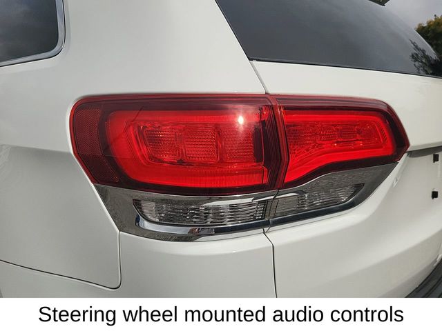 2020 Jeep Grand Cherokee Laredo E photo 6