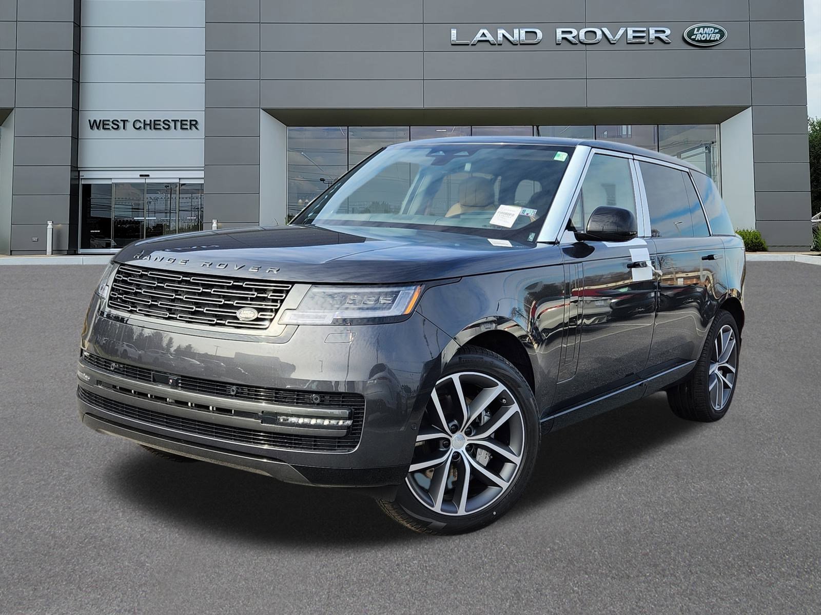 2025 Land Rover Range Rover SE's photo