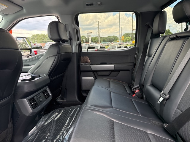 2025 Ford F-350 photo 24
