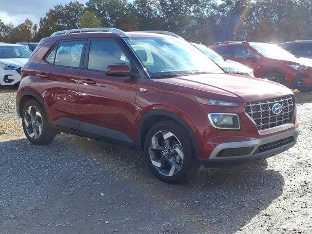 2025 Hyundai Venue SEL's photo