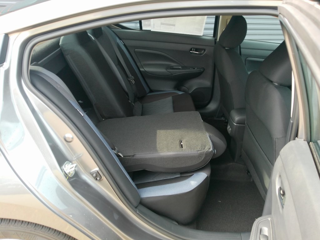 2025 Nissan Versa SV photo 16