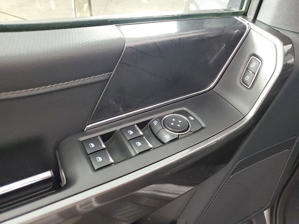 2021 Ford F-150 XLT photo 25
