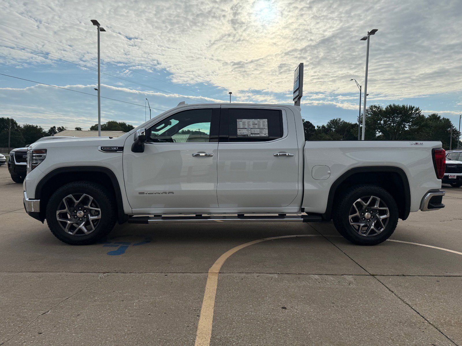 2025 Gmc Sierra 1500 SLT photo 6