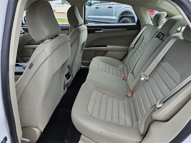 2020 Ford Fusion Hybrid SE photo 8