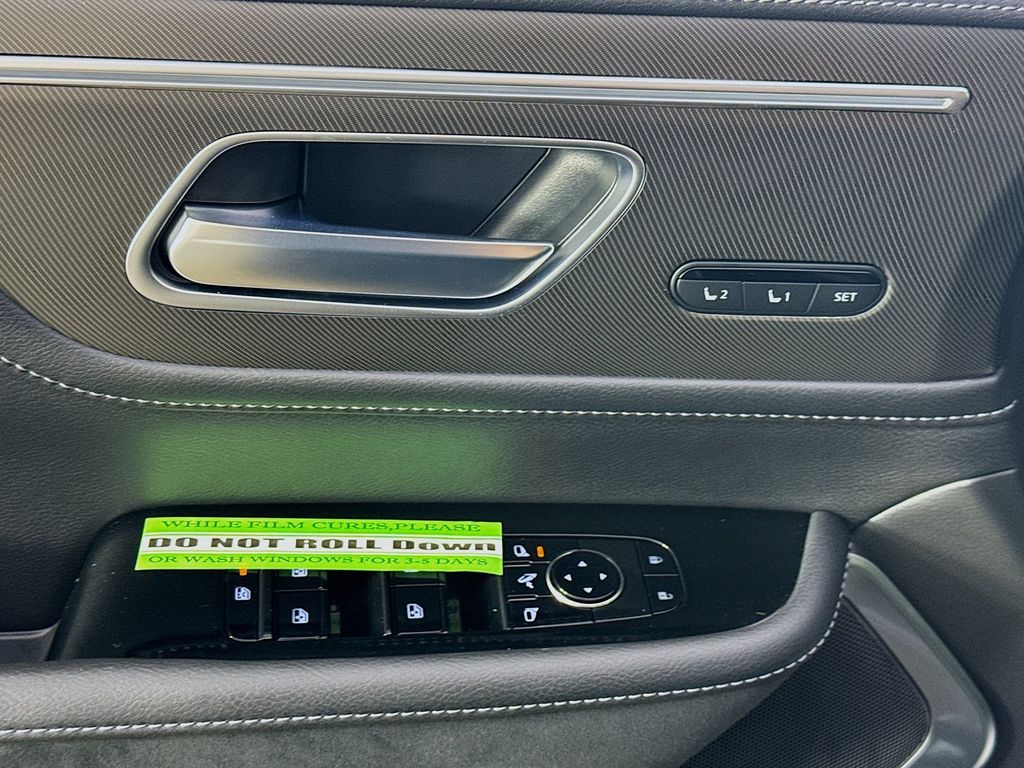 2025 Infiniti QX80 Luxe photo 18