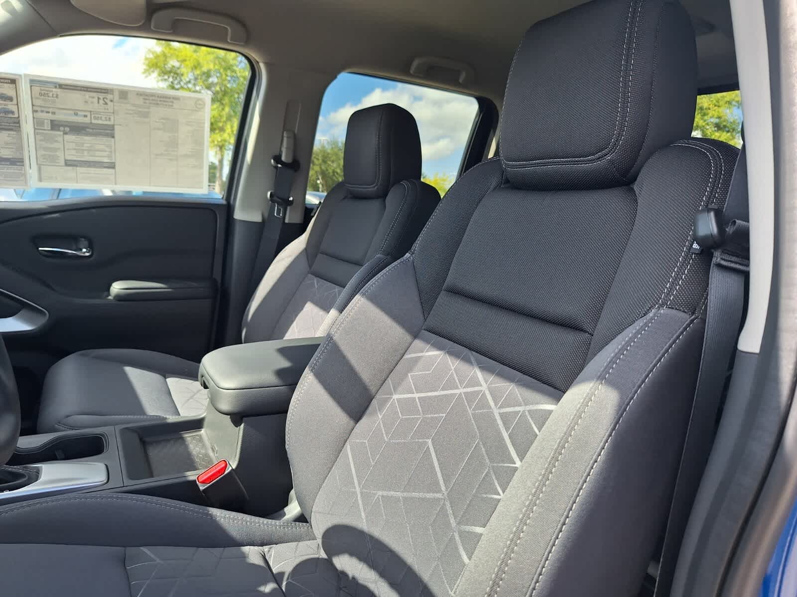 2026 Nissan Frontier Crew Cab SV photo 11