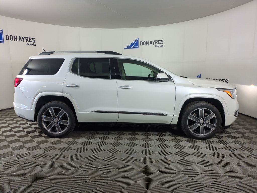 2017 Gmc Acadia Denali photo 4