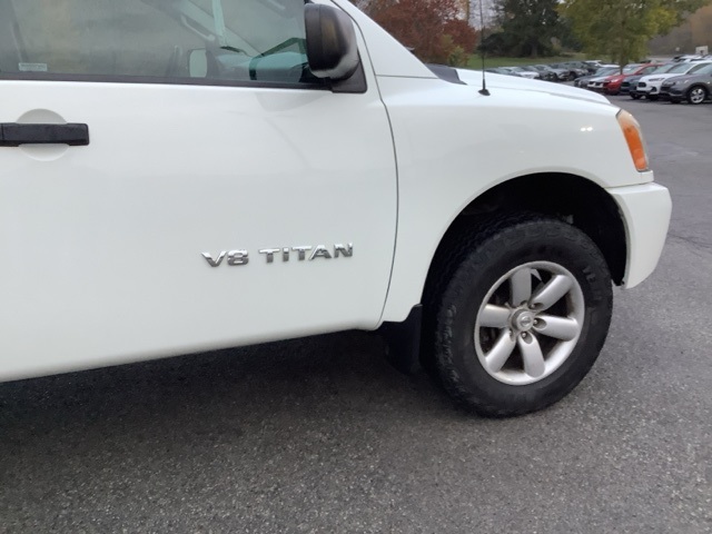 2015 Nissan Titan S photo 3