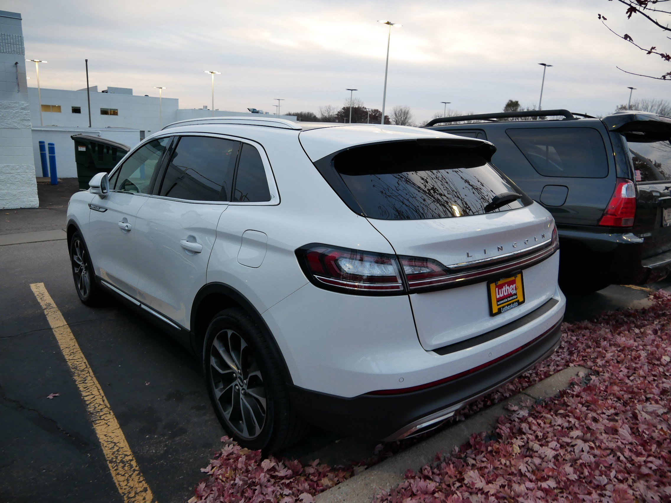 2022 Lincoln Nautilus Reserve photo 4