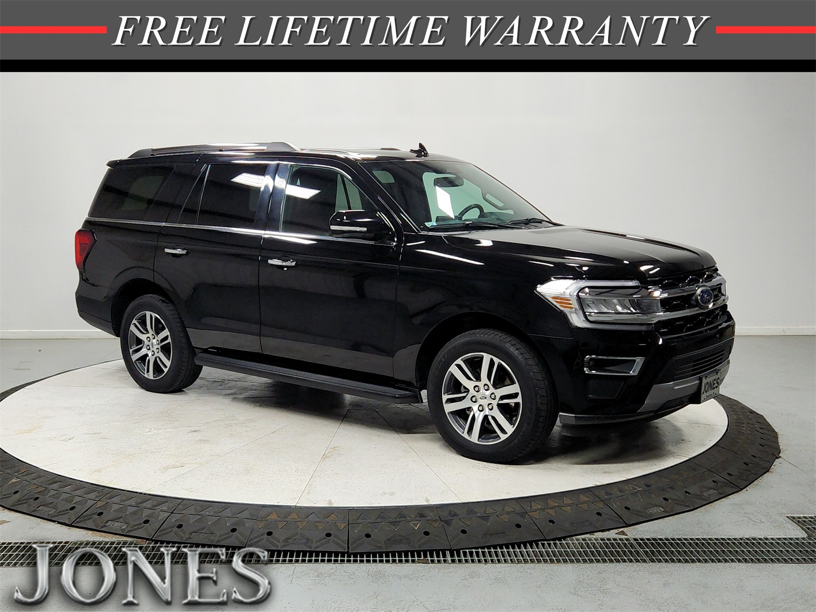 2024 Ford Expedition Limited's photo