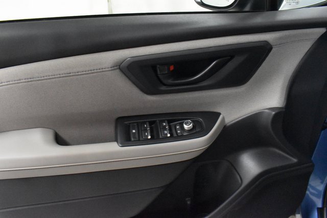 2025 Subaru Forester Premium photo 17