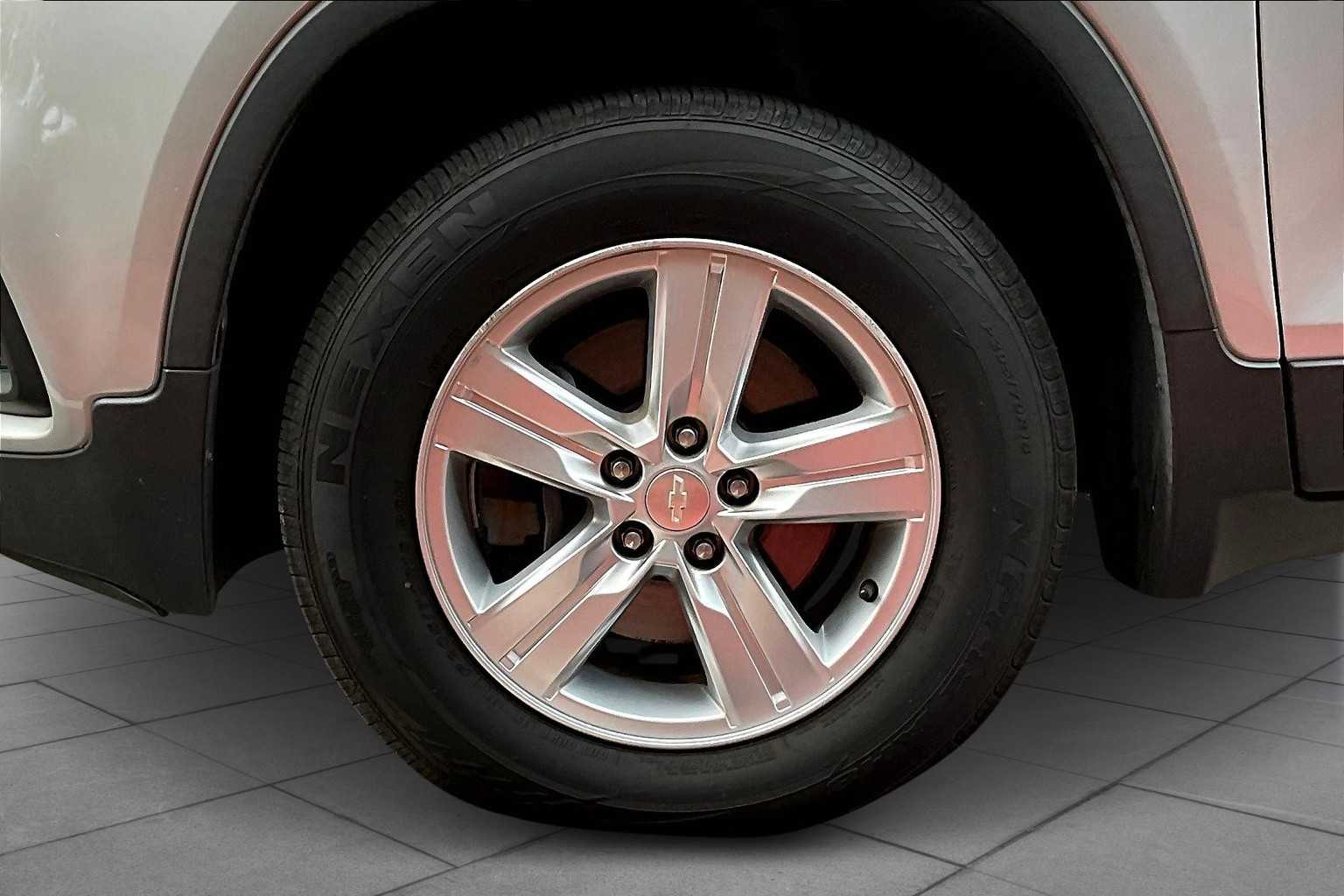 2017 Chevrolet Trax LT photo 9