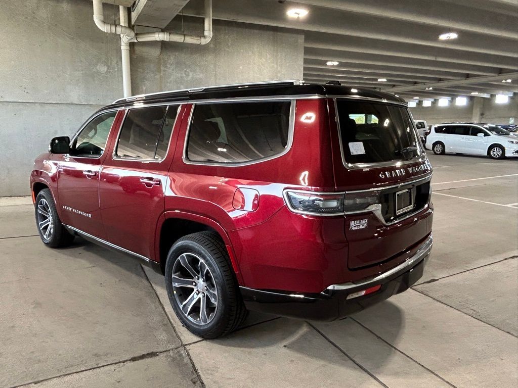 2024 Jeep Grand Wagoneer photo 5