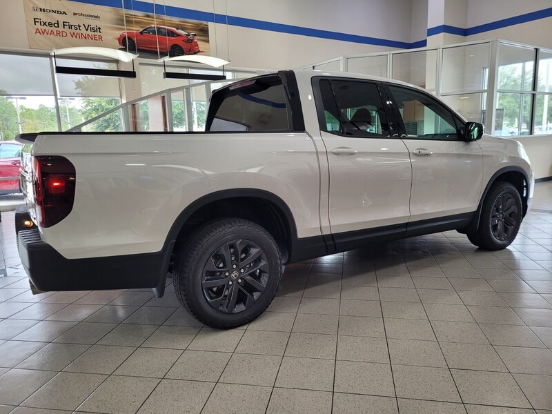 2025 Honda Ridgeline Sport photo 4